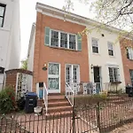 Sojourn Only 8 Blocks To Capitol With Private Patios