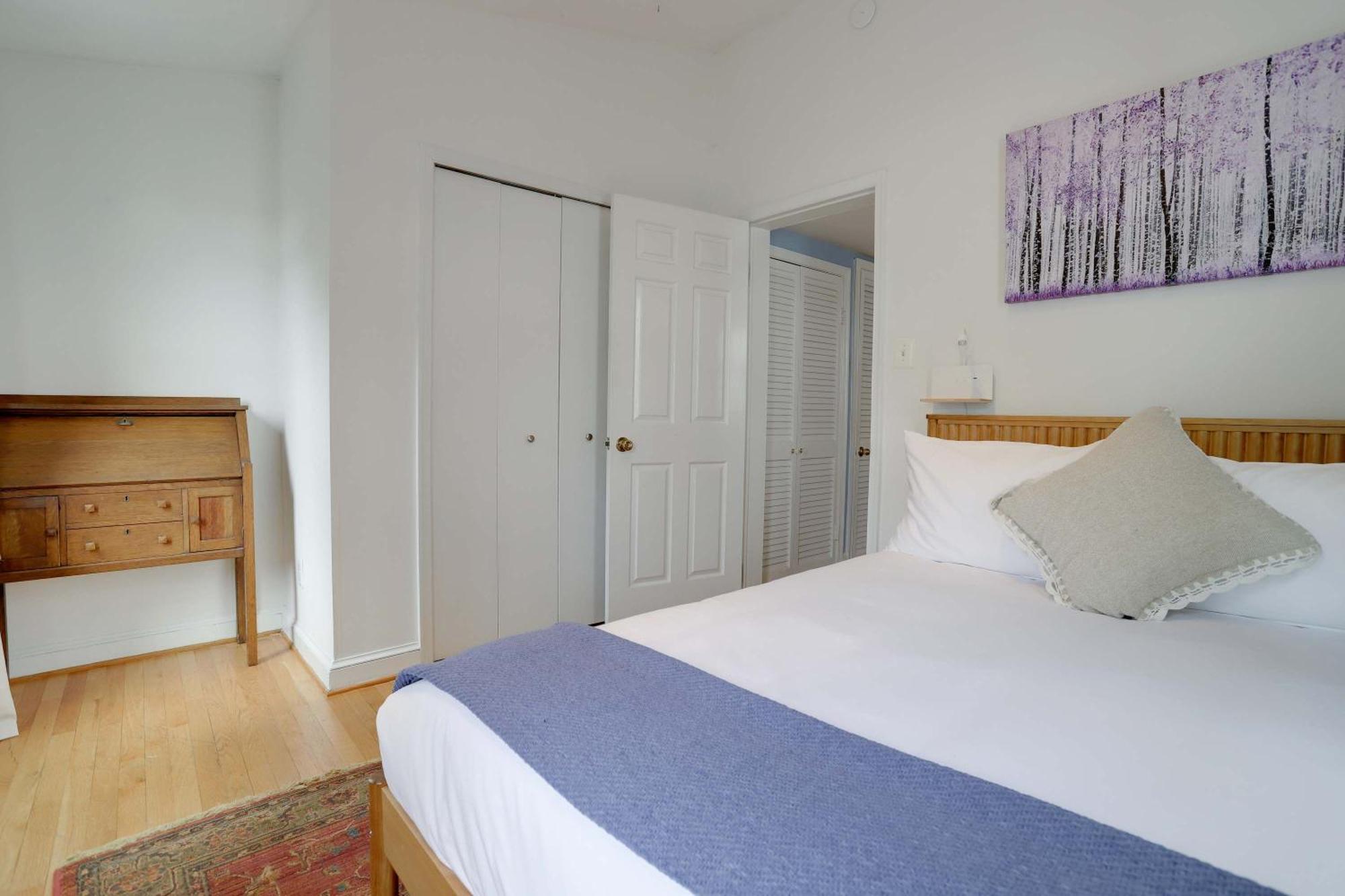 Sojourn Only 8 Blocks To Capitol With Private Patios *