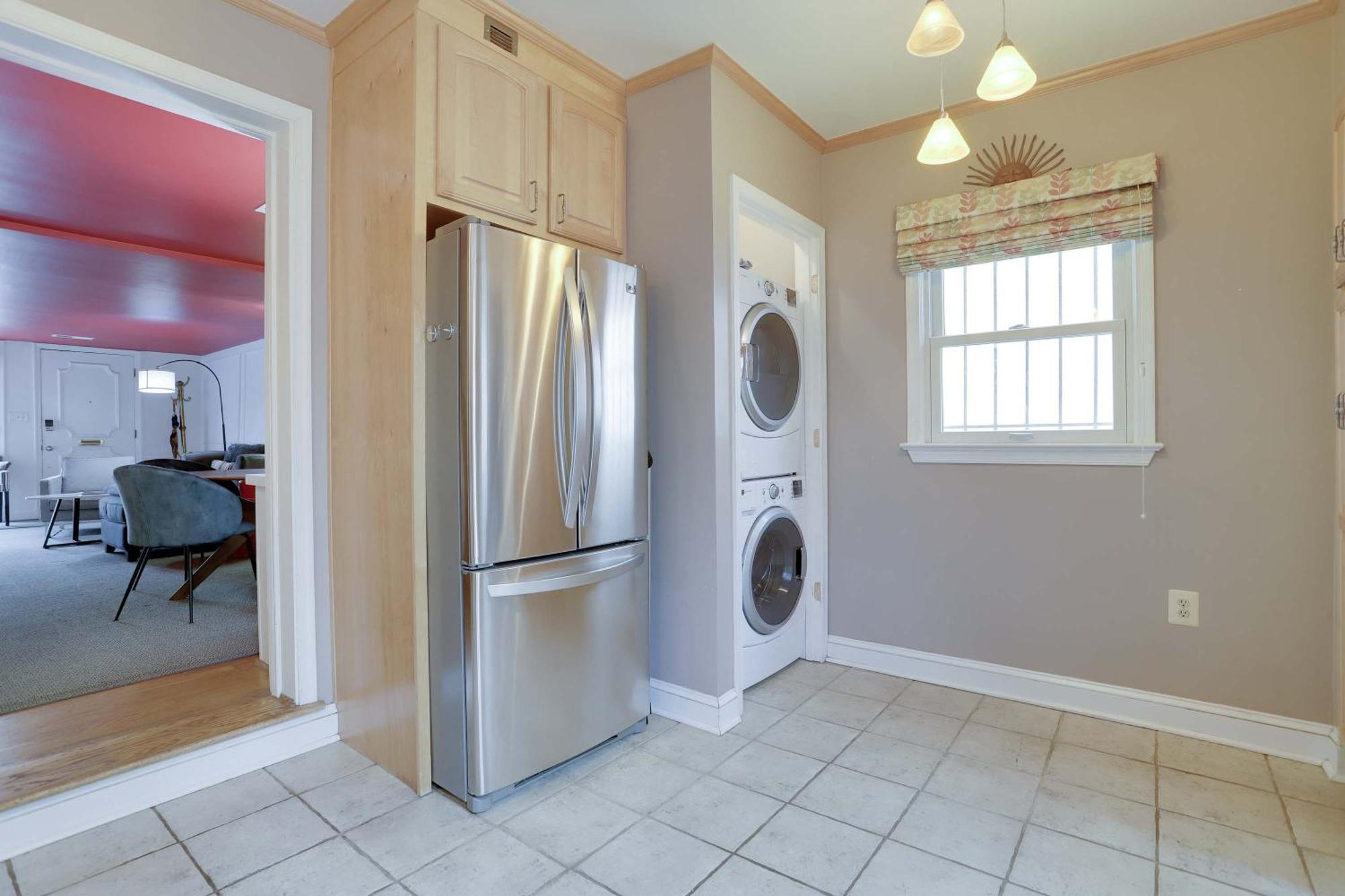 Sojourn Only 8 Blocks To Capitol With Private Patios *