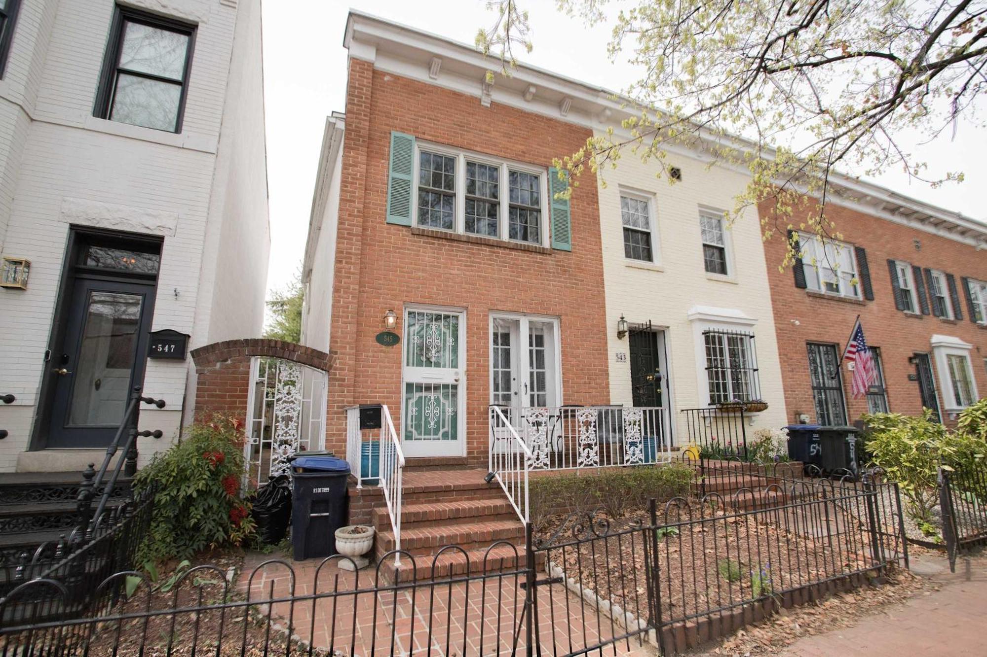 Sojourn Only 8 Blocks To Capitol With Private Patios